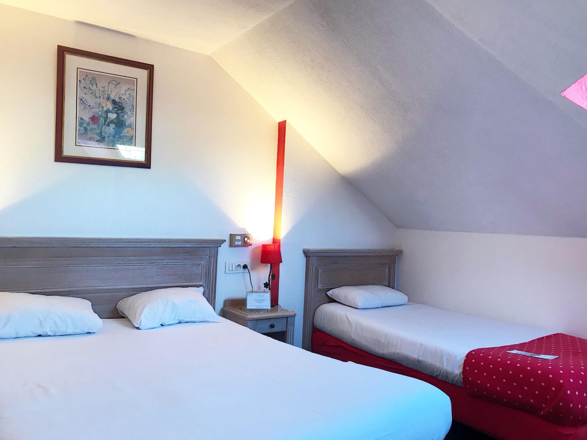 Brit Hotel Aux Sacres Reims, Centre Historique Exteriör bild